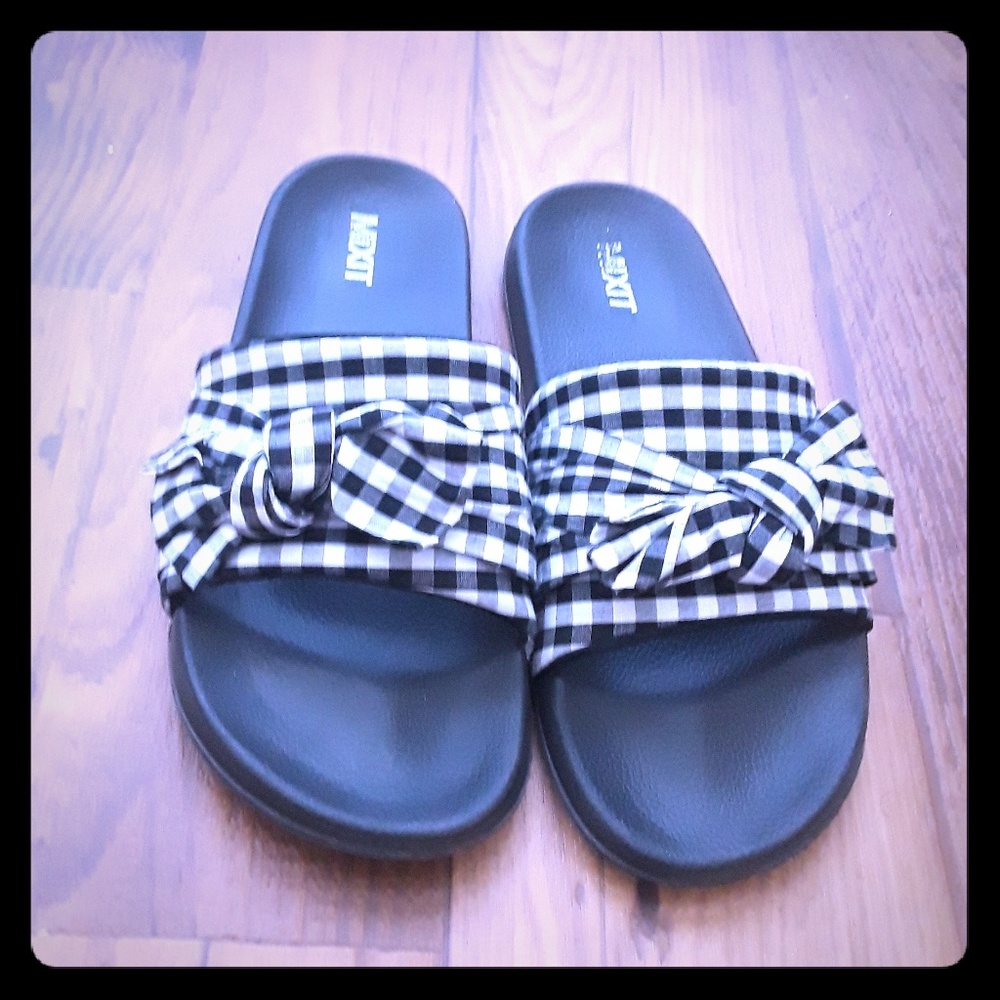 Slides black and white